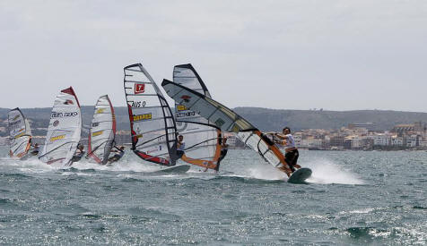 The Professional Windsurfers Association (PWA) represents excellence in windsurfing. It's current and past members constitute the very best windsurfers in the World. We the PWA are the sailors who represent the sport at the highest level of competition, we strive to improve everyday and make windsurfing better for you, the public. - A very well developed website.
